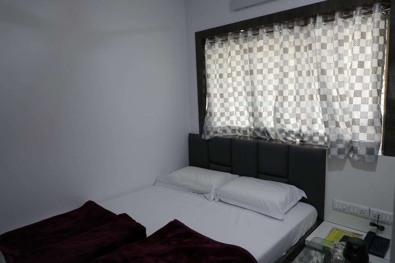 Hotel Pearl Navi Mumbai Eksteriør billede
