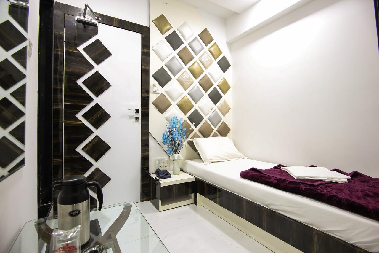 Hotel Pearl Navi Mumbai Eksteriør billede