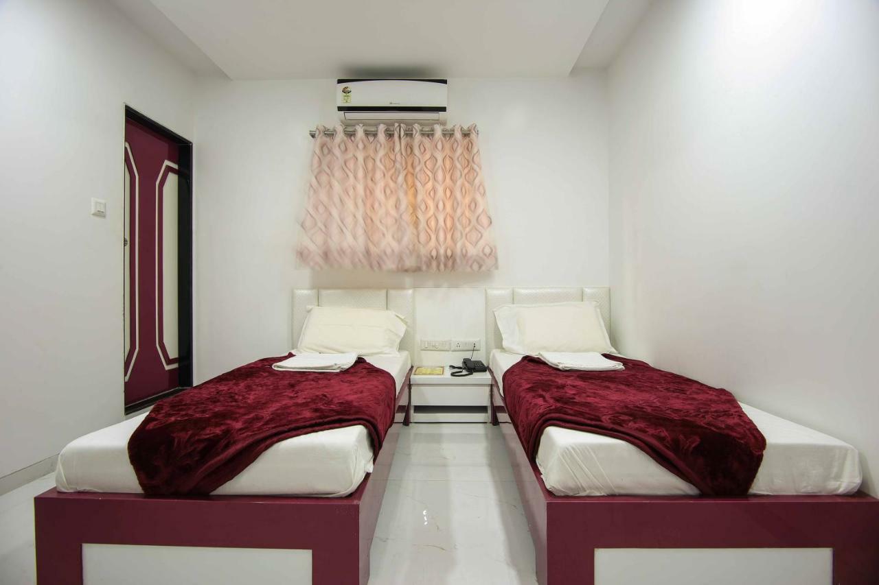 Hotel Pearl Navi Mumbai Eksteriør billede