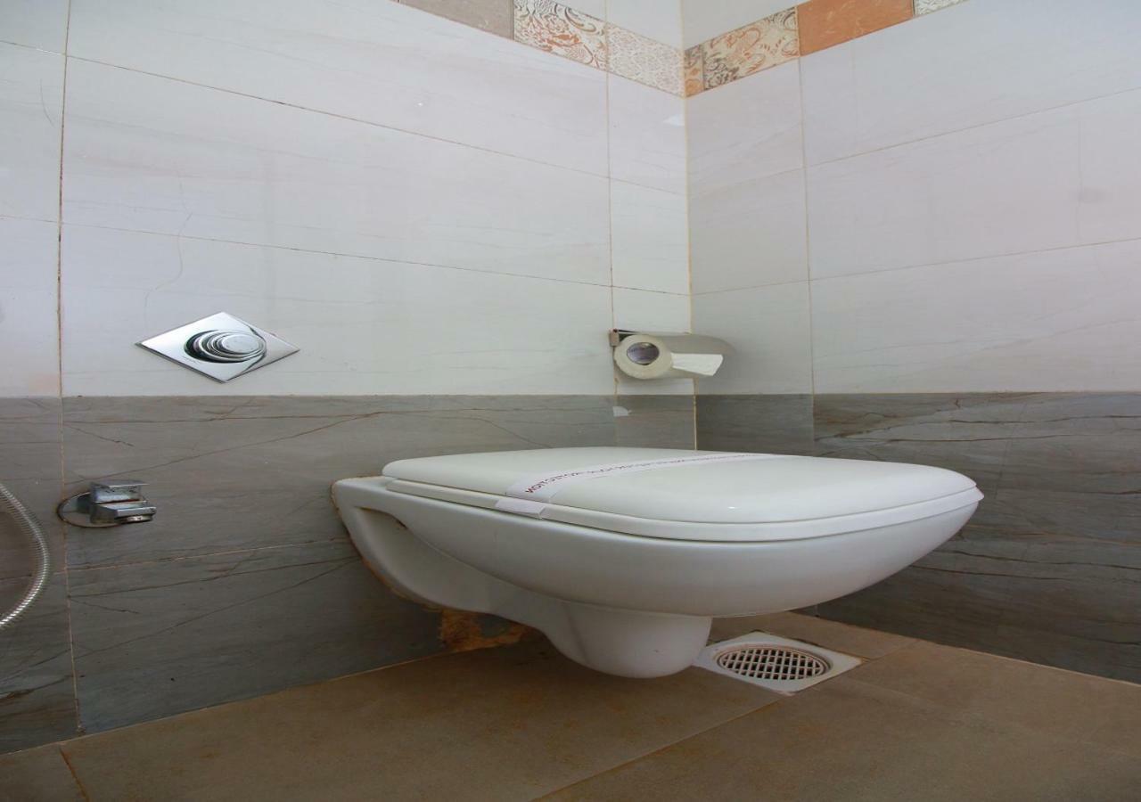Hotel Pearl Navi Mumbai Eksteriør billede
